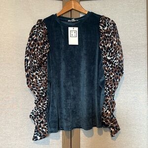 THML  Leopard Sleeves Top